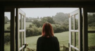 Mutluluk Korkusu: Neden Bazı İnsanlar Mutluluk Hissinden Kaçar?